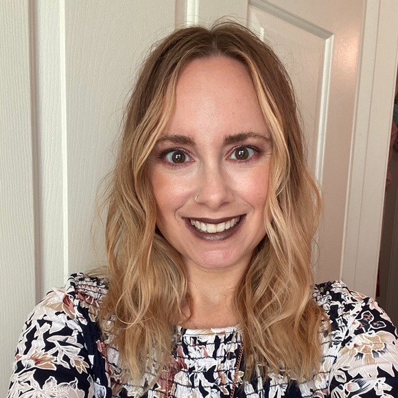 Meet your Posher, Jessica - Picture 6 of 6